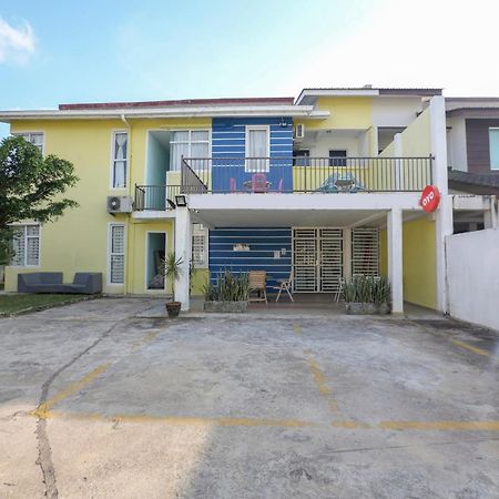 Oyo 90132 Come Inn Premium Kuala Terengganu Exterior photo
