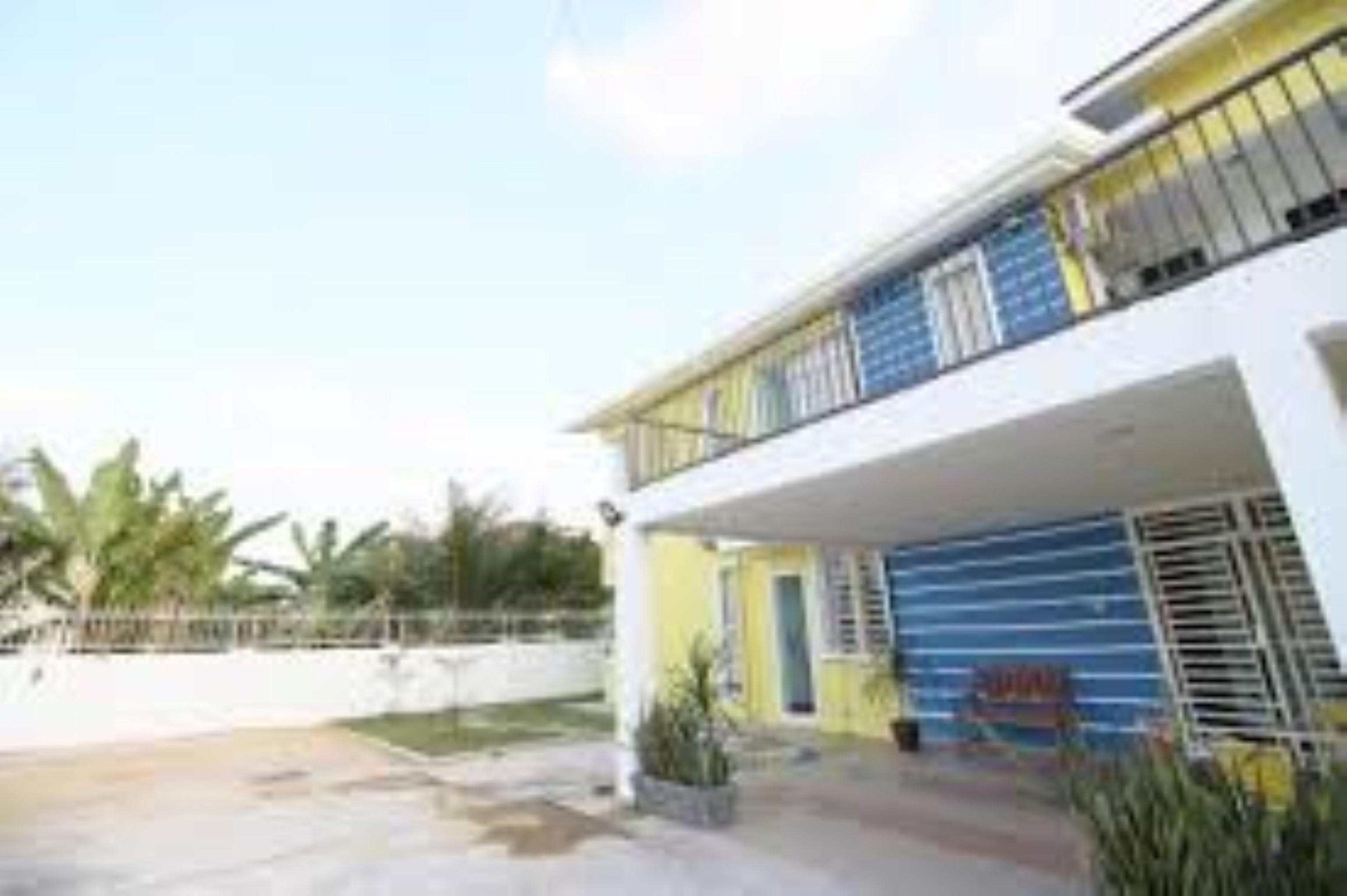 Oyo 90132 Come Inn Premium Kuala Terengganu Exterior photo