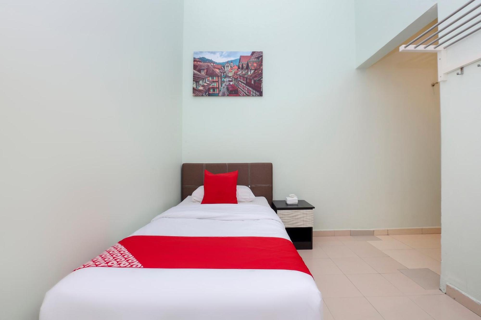 Oyo 90132 Come Inn Premium Kuala Terengganu Exterior photo