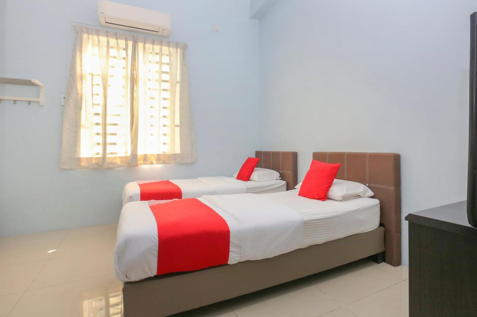 Oyo 90132 Come Inn Premium Kuala Terengganu Exterior photo