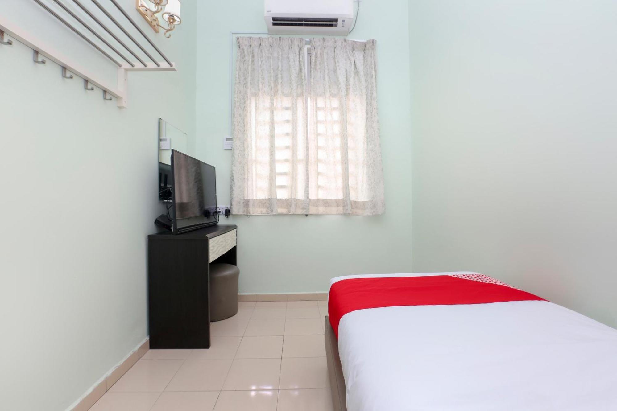Oyo 90132 Come Inn Premium Kuala Terengganu Exterior photo