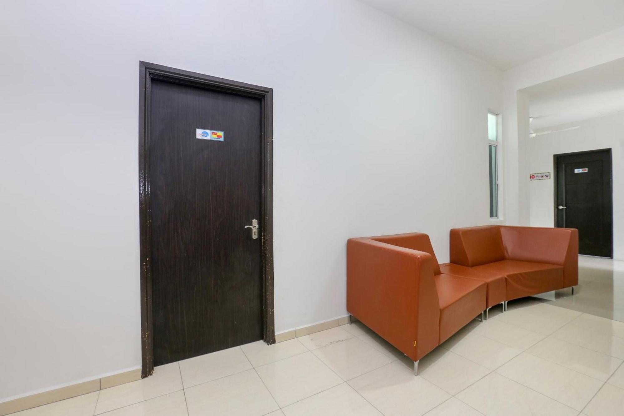 Oyo 90132 Come Inn Premium Kuala Terengganu Exterior photo